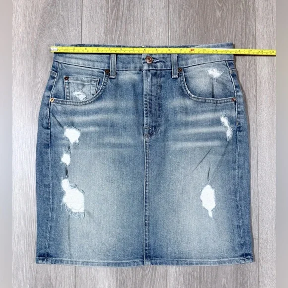 7 For All Mankind Light Blue Distressed Denim Pencil Skirt - Picture 8 of 9